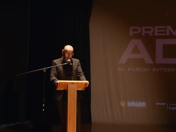 Escenario de los Premios ADD con el lema El fuego interno de las ideas